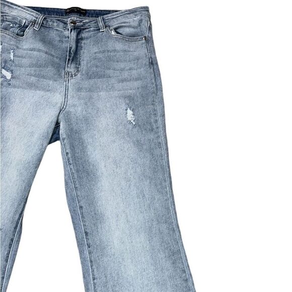 FTF High-Rise Destructed Raw Hem Light Wash Flare Jeans - Picture 5 of 13